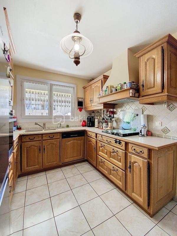 Maison traditionnelle - 92 m² - 4 pièces