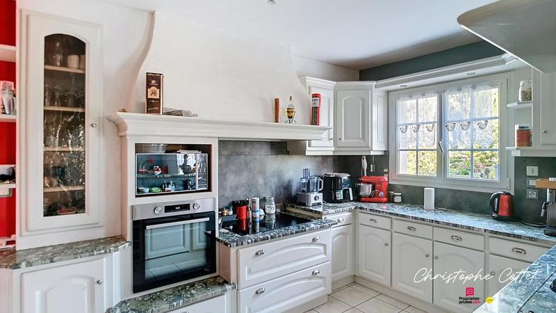 Maison - 295 m² - 8 pièces