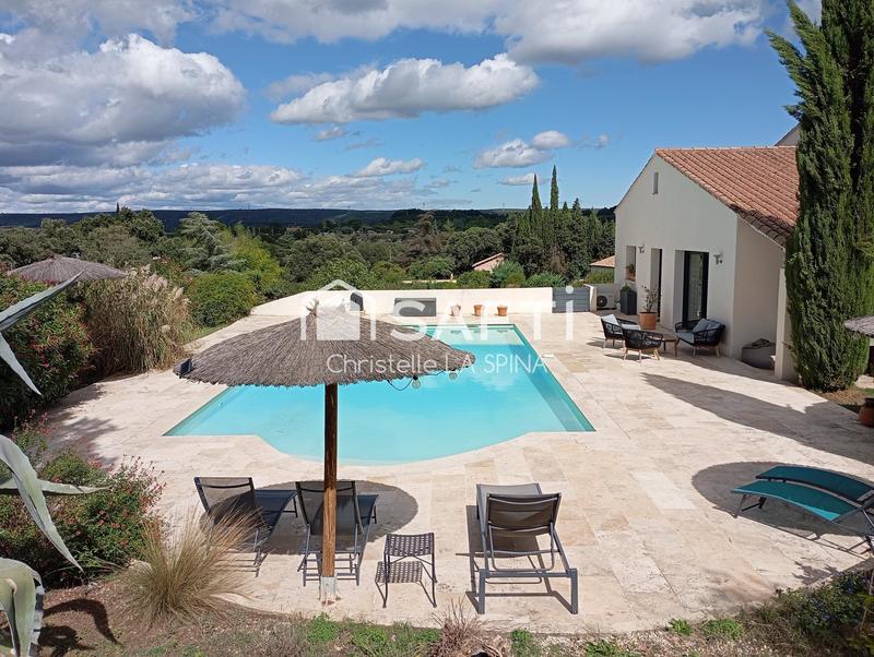 Maison - 360 m² - 7 pièces