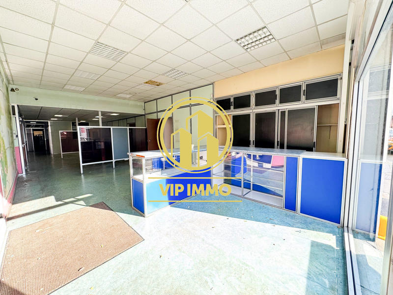 Local commercial - 300 m²