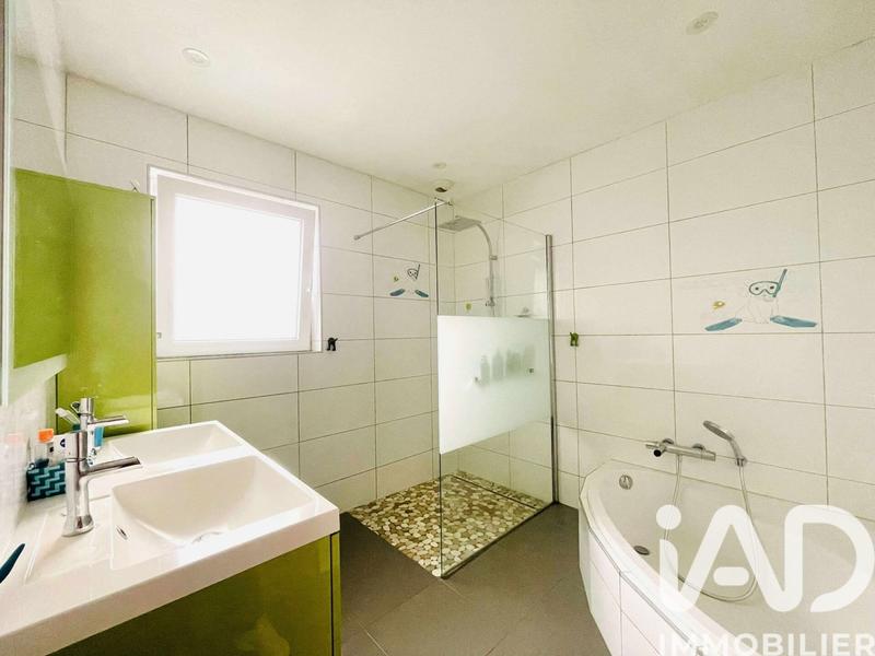 Maison - 172 m² - 7 pièces