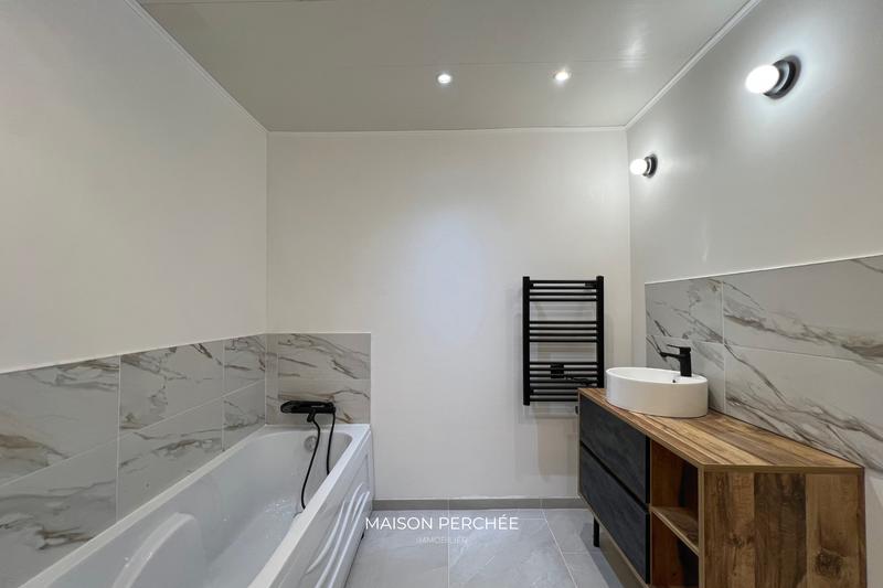 Villa - 196 m² - 7 pièces