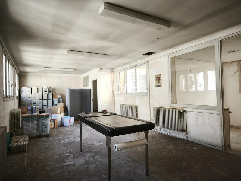 Bureau - 138 m² - 5 pièces