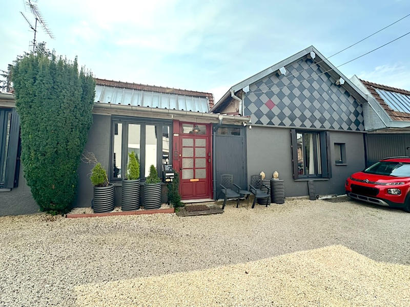 Maison - 200 m² - 6 pièces