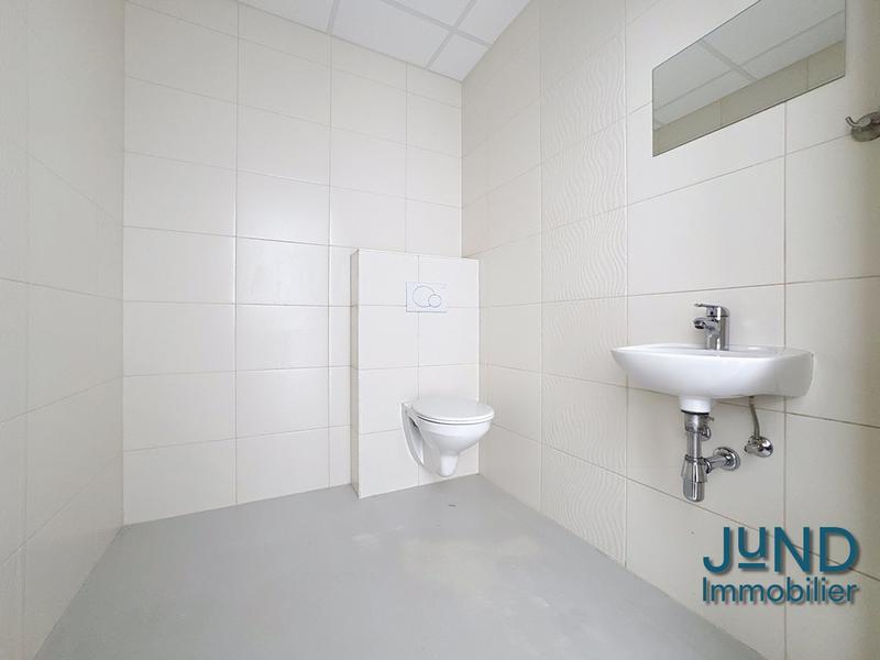 Local d'activités - 123 m²