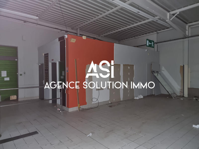 Local commercial - 1 104 m²