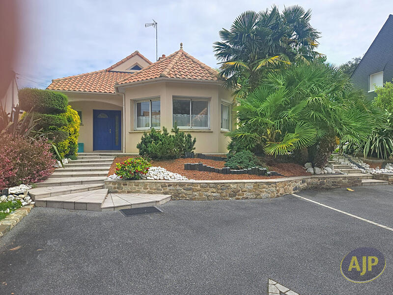 Villa - 170 m² - 6 pièces