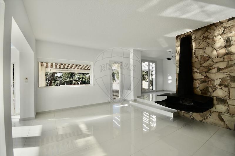 Maison d'architecte - 235 m² - 10 pièces