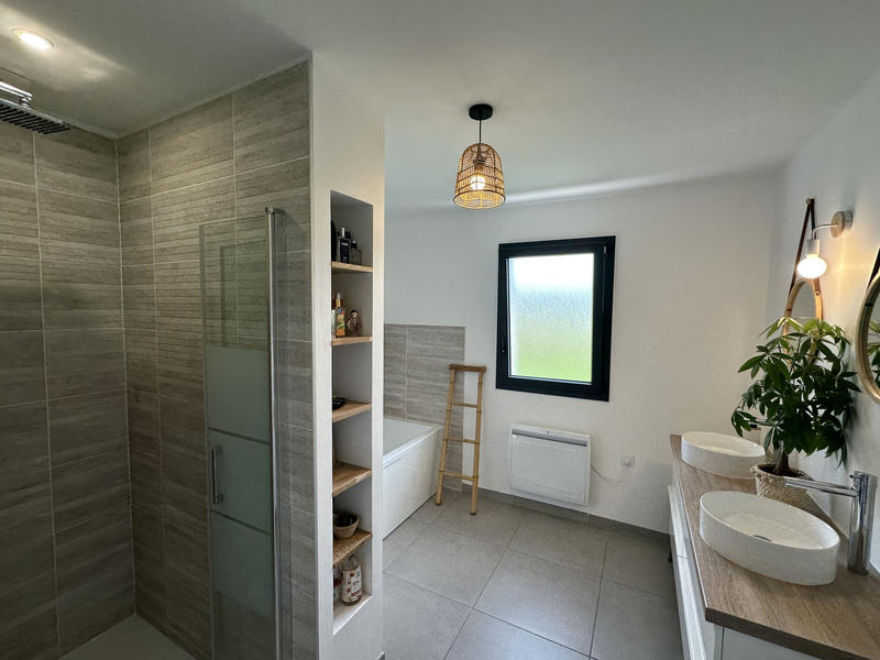 Maison - 111 m² - 4 pièces