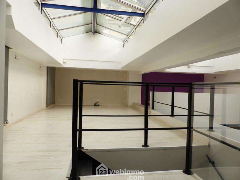 Loft - 203 m² - 8 pièces