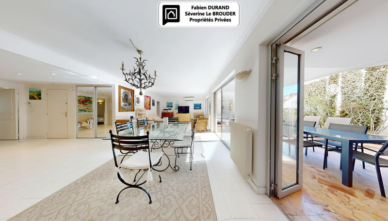 Appartement - 143 m² - 6 pièces