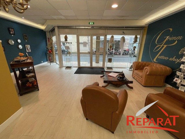 Local commercial - 121 m²