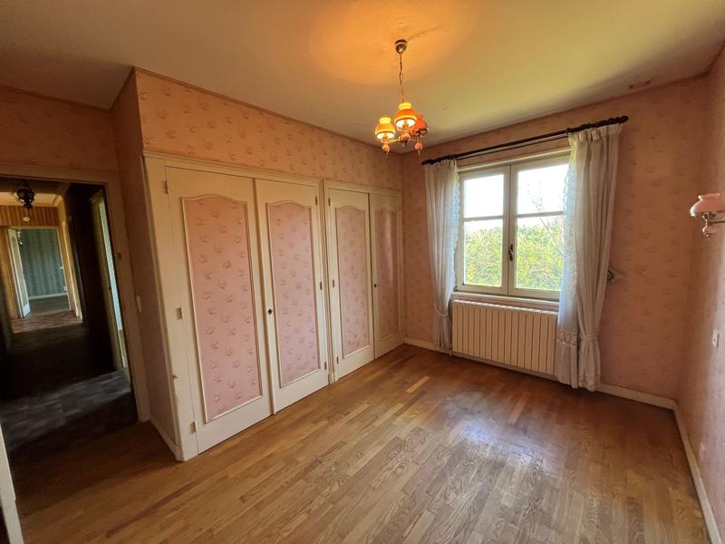 Maison traditionnelle - 171 m² - 7 pièces