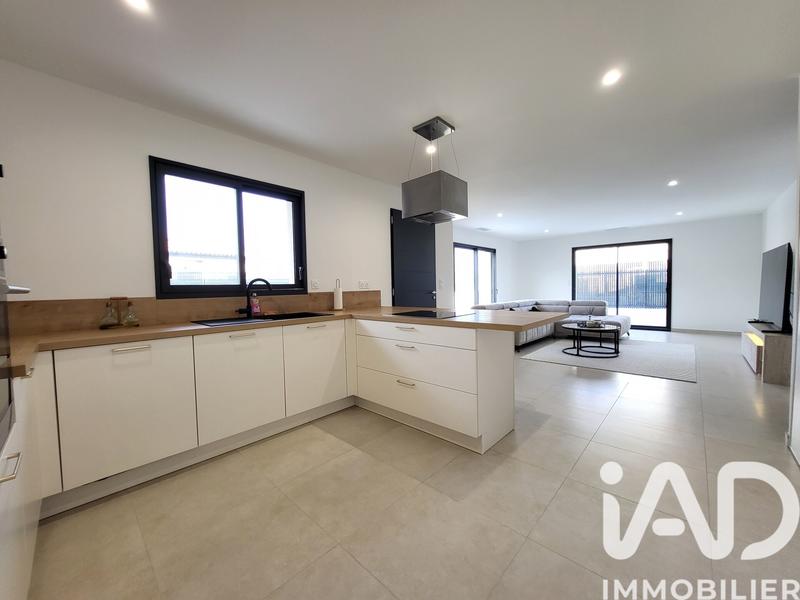 Maison - 95 m² - 4 pièces