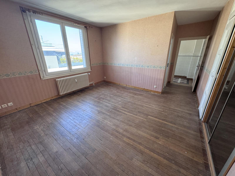 Appartement - 94 m² - 5 pièces