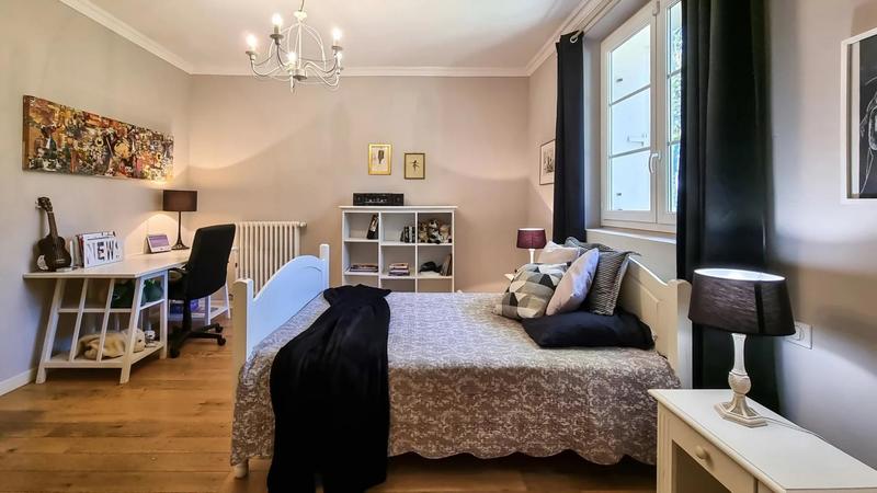 Villa - 378 m² - 11 pièces