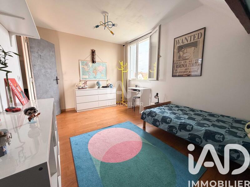 Maison - 90 m² - 5 pièces