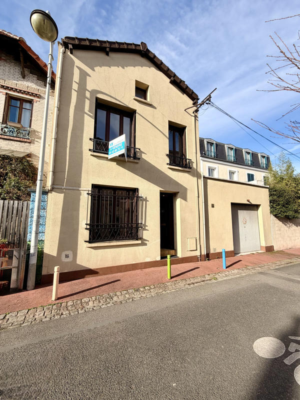 Maison - 140 m² - 6 pièces