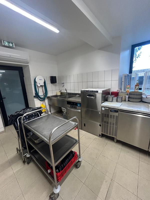 Fonds de commerce - Hôtellerie / Restauration - 200 m²