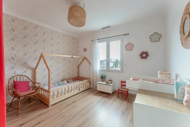 Maison - 232 m² - 8 pièces