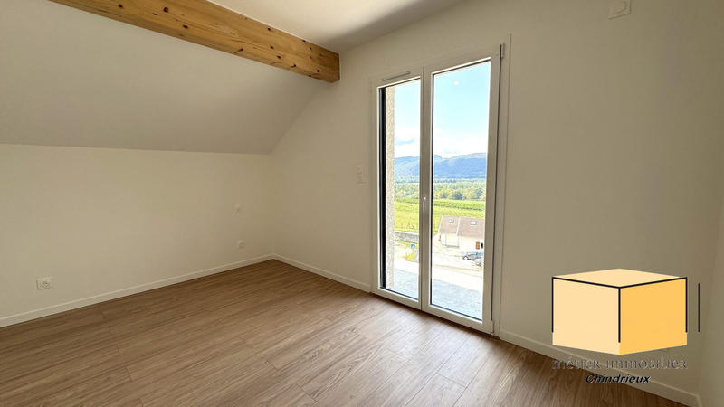 Maison - 95 m² - 5 pièces