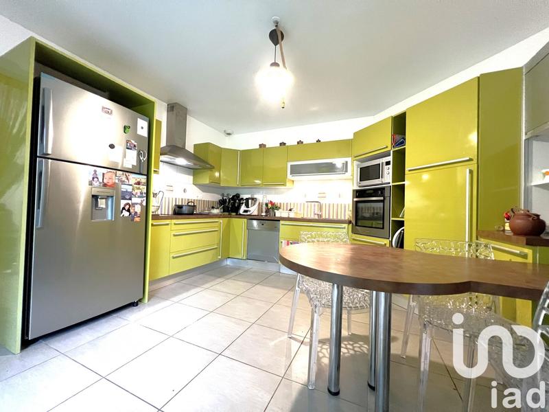 Maison - 240 m² - 8 pièces