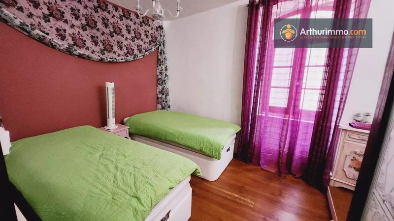 Maison - 137 m² - 8 pièces