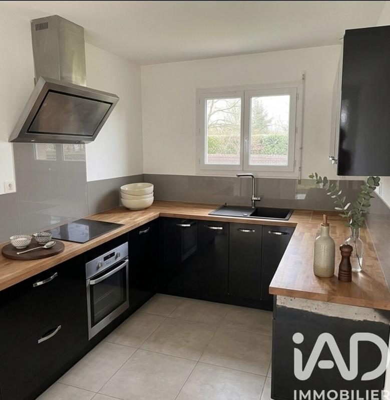 Maison - 94 m² - 5 pièces