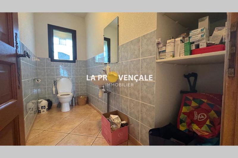 Maison - 290 m² - 9 pièces