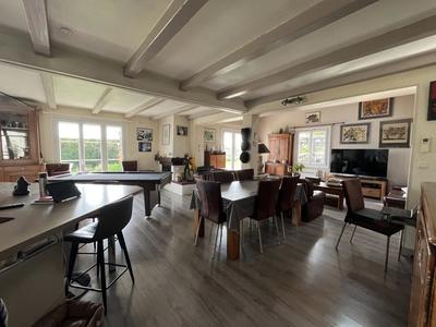 Maison - 203 m² - 7 pièces