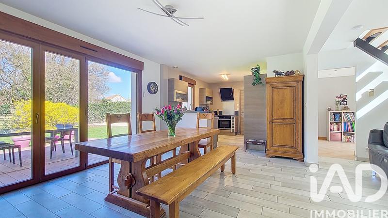 Maison - 122 m² - 8 pièces