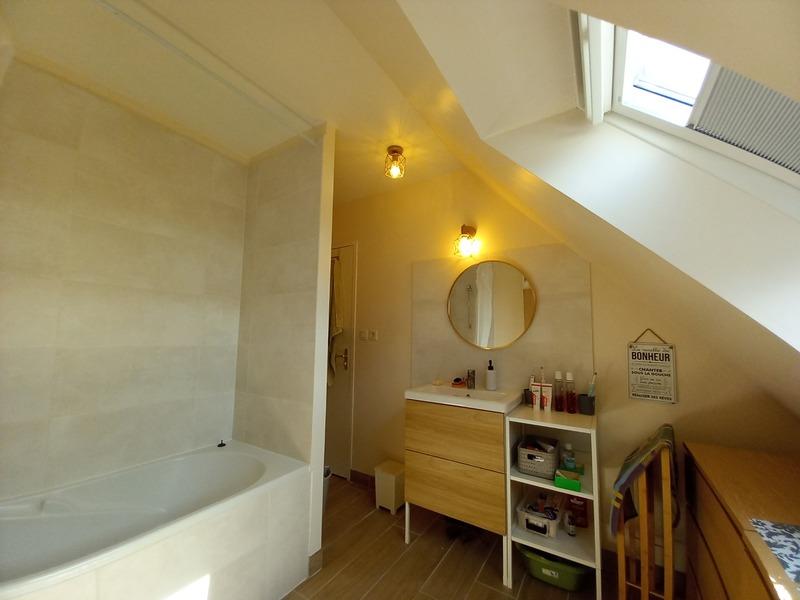 Maison - 121 m² - 7 pièces