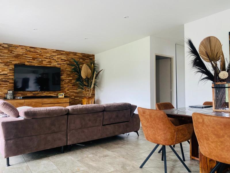 Maison - 108 m² - 4 pièces