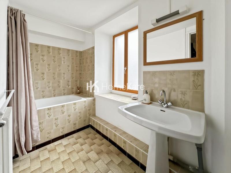 Maison de ville - 180 m² - 6 pièces