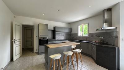 Maison - 158 m² - 6 pièces