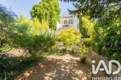 Maison de maîtres - 250 m² - 7 pièces