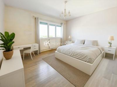 Appartement - 90 m² - 4 pièces