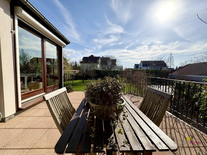 Maison - 245 m² - 8 pièces