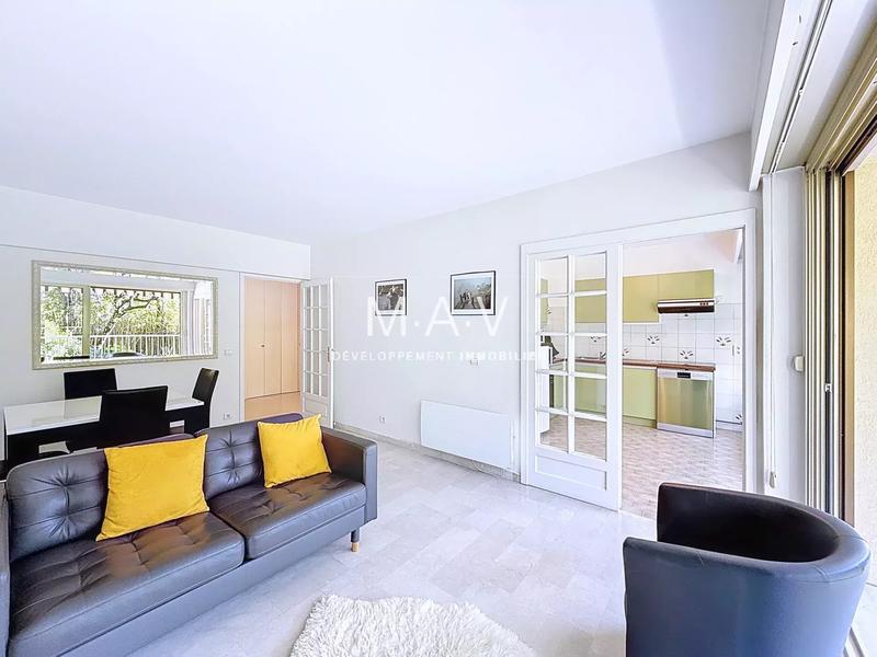 Appartement - 77 m² - 3 pièces