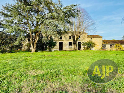 Maison - 350 m² - 7 pièces