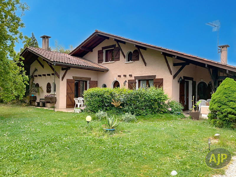 Maison - 174 m² - 7 pièces