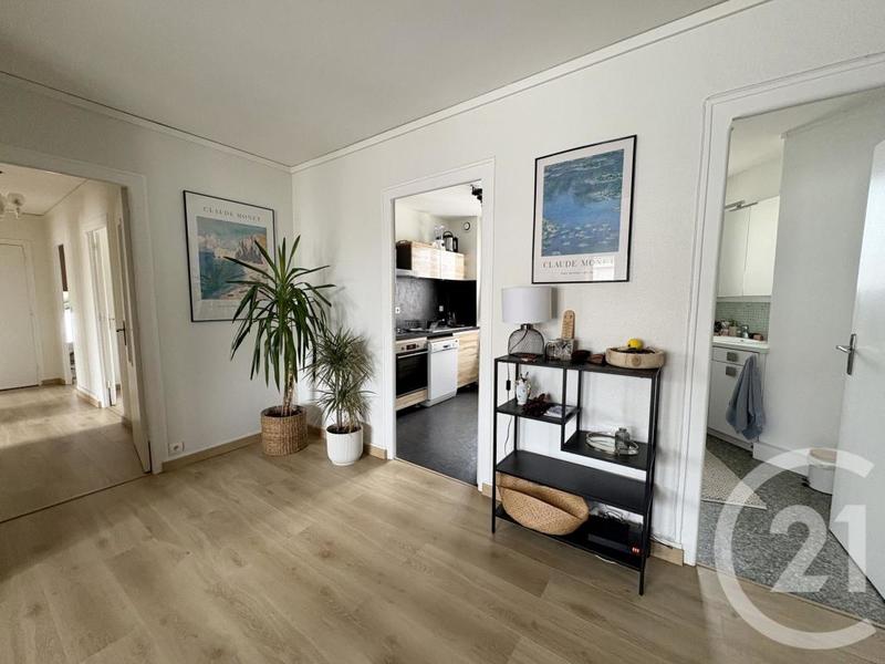 Appartement - 96 m² - 4 pièces