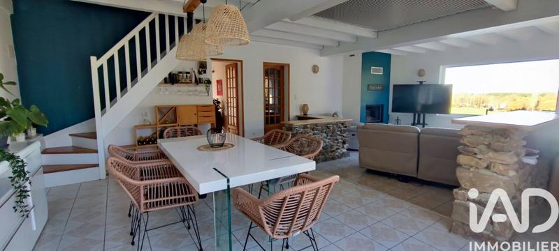 Maison - 229 m² - 7 pièces