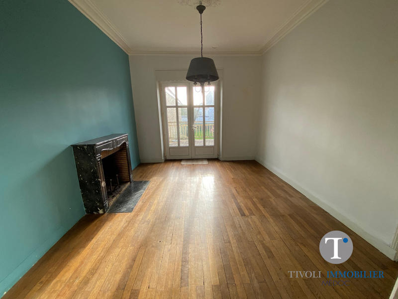 Maison ancienne - 210 m² - 8 pièces