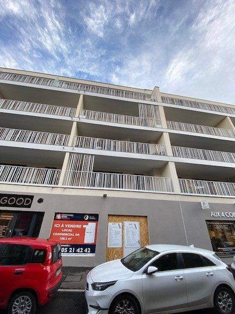 Local commercial - 108 m² - 1 pièce