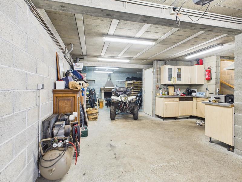 Maison - 161 m² - 8 pièces