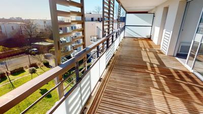 Appartement - 100 m² - 4 pièces