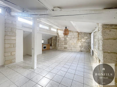 Appartement - 82 m² - 3 pièces