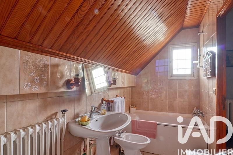 Maison - 90 m² - 5 pièces