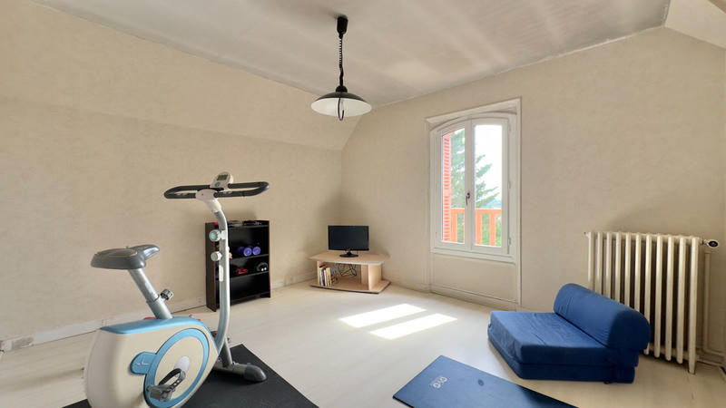 Maison - 229 m² - 10 pièces